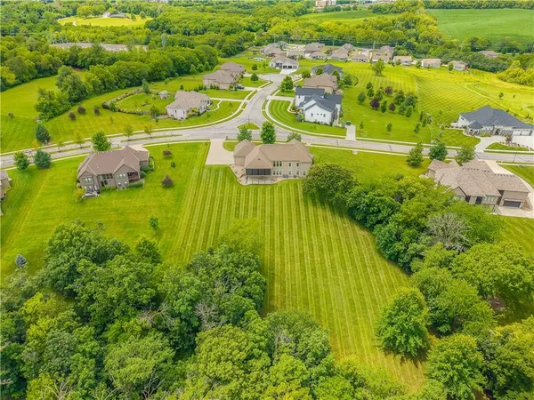 $899,000 | 4215 Greystone Drive, St. Joseph, MO 64505