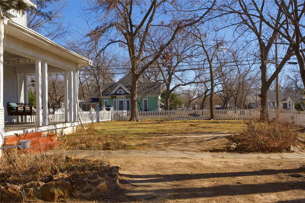 213 South Clements Street Gainesville, TX 76240 - Photo 29 of 37