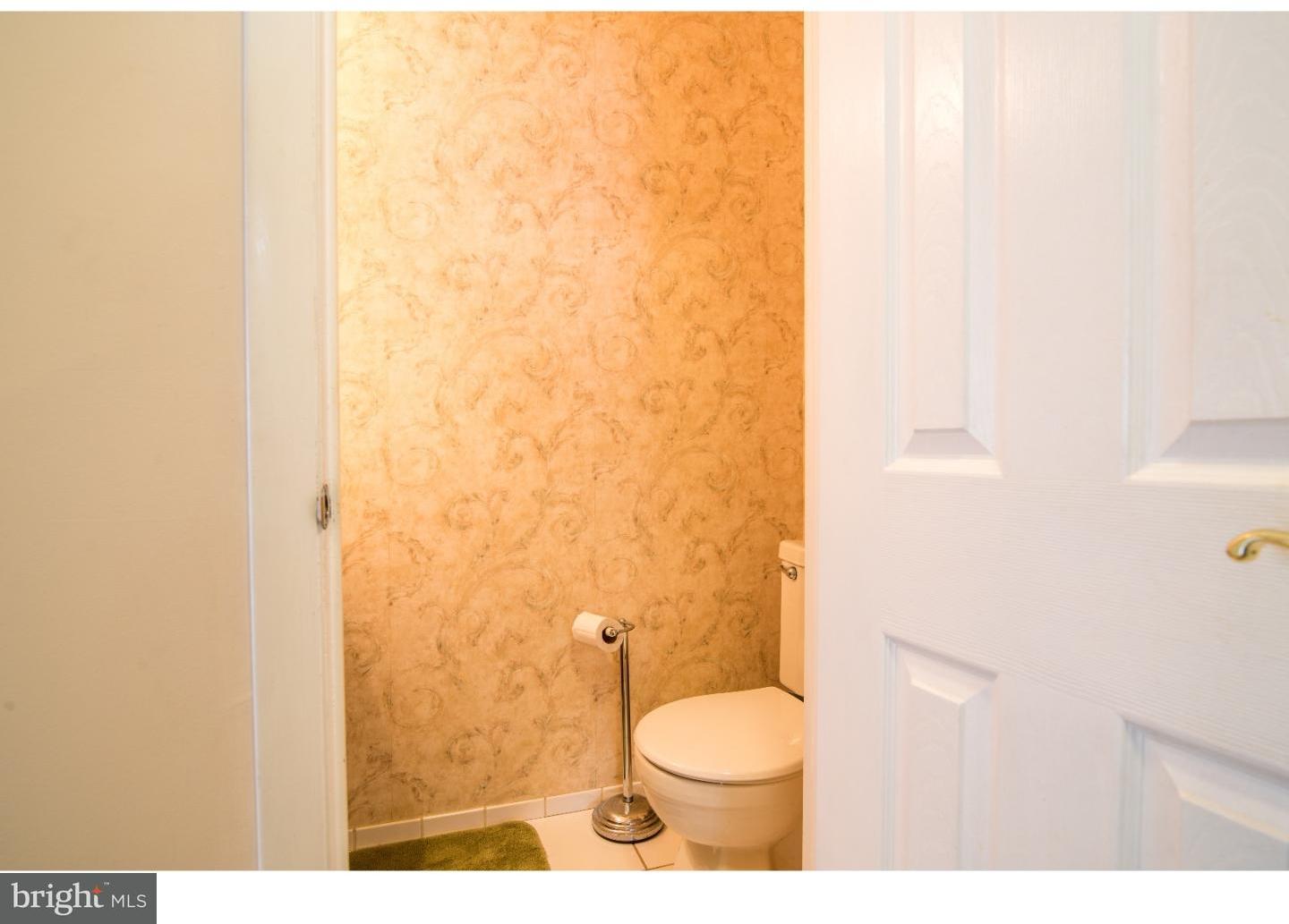 103 Tomlinson Road Philadelphia, PA 19116 - Photo 5 of 25 Half Bath