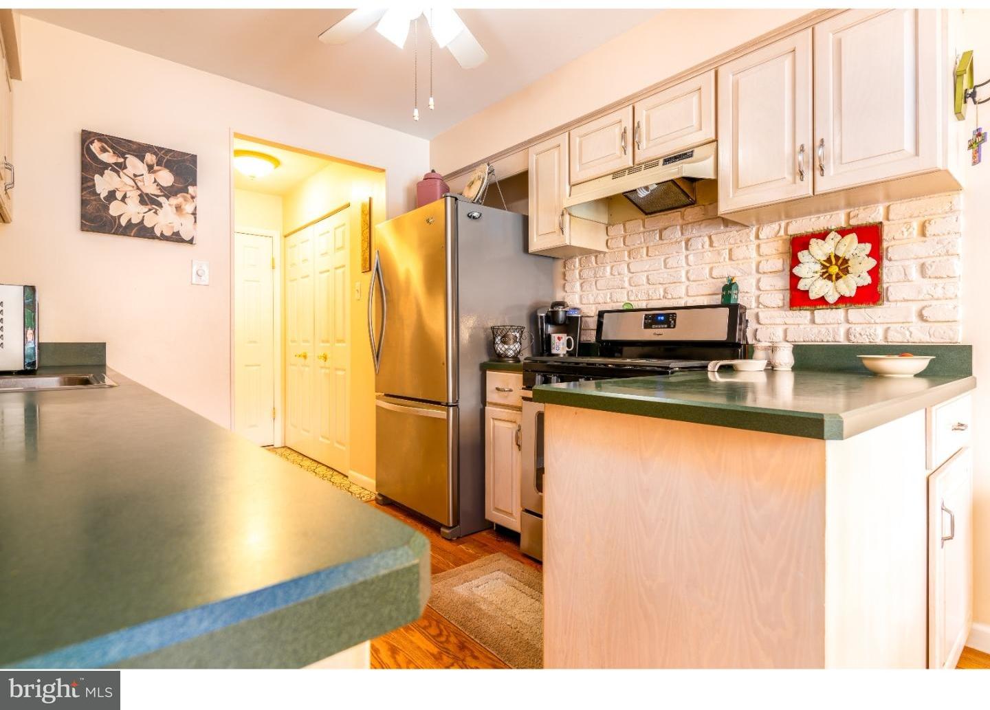 103 Tomlinson Road Philadelphia, PA 19116 - Photo 8 of 25 Kitchen
