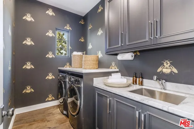 a sign that is on the side of a building