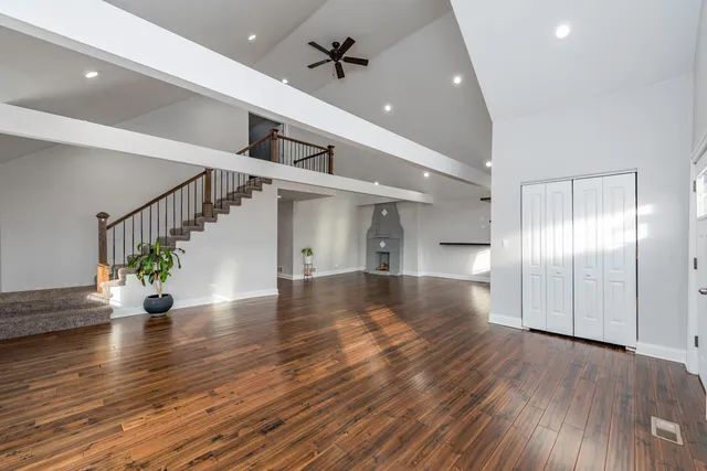 $335,000 | 33715 North Lake Shore Drive, Grayslake, IL 60030