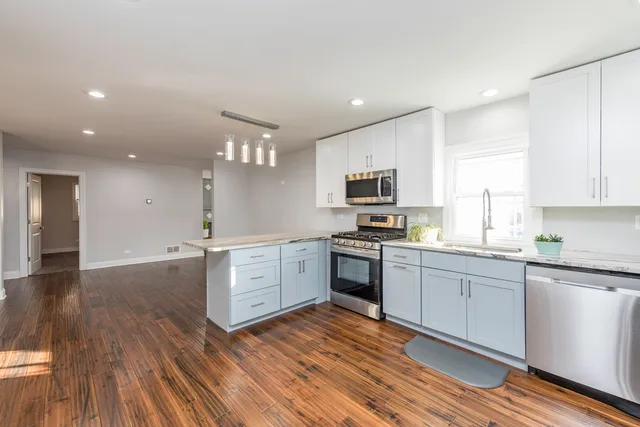 $335,000 | 33715 North Lake Shore Drive, Grayslake, IL 60030