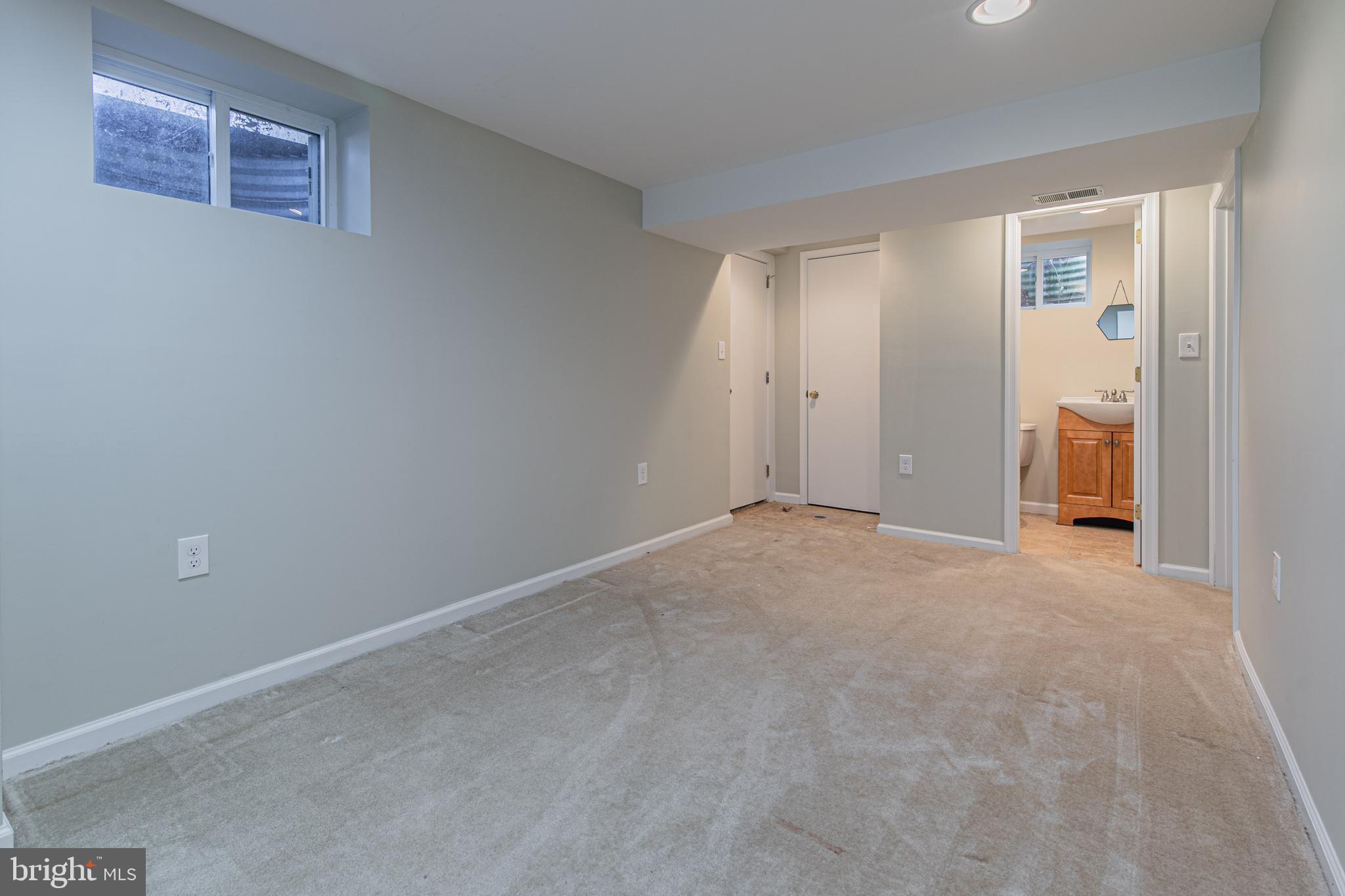 10008 Portland Road Silver Spring, MD 20901 - Photo 47 of 49