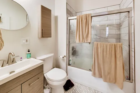 $1,249,000 | 2455 North Sawyer Avenue, Chicago, IL 60647