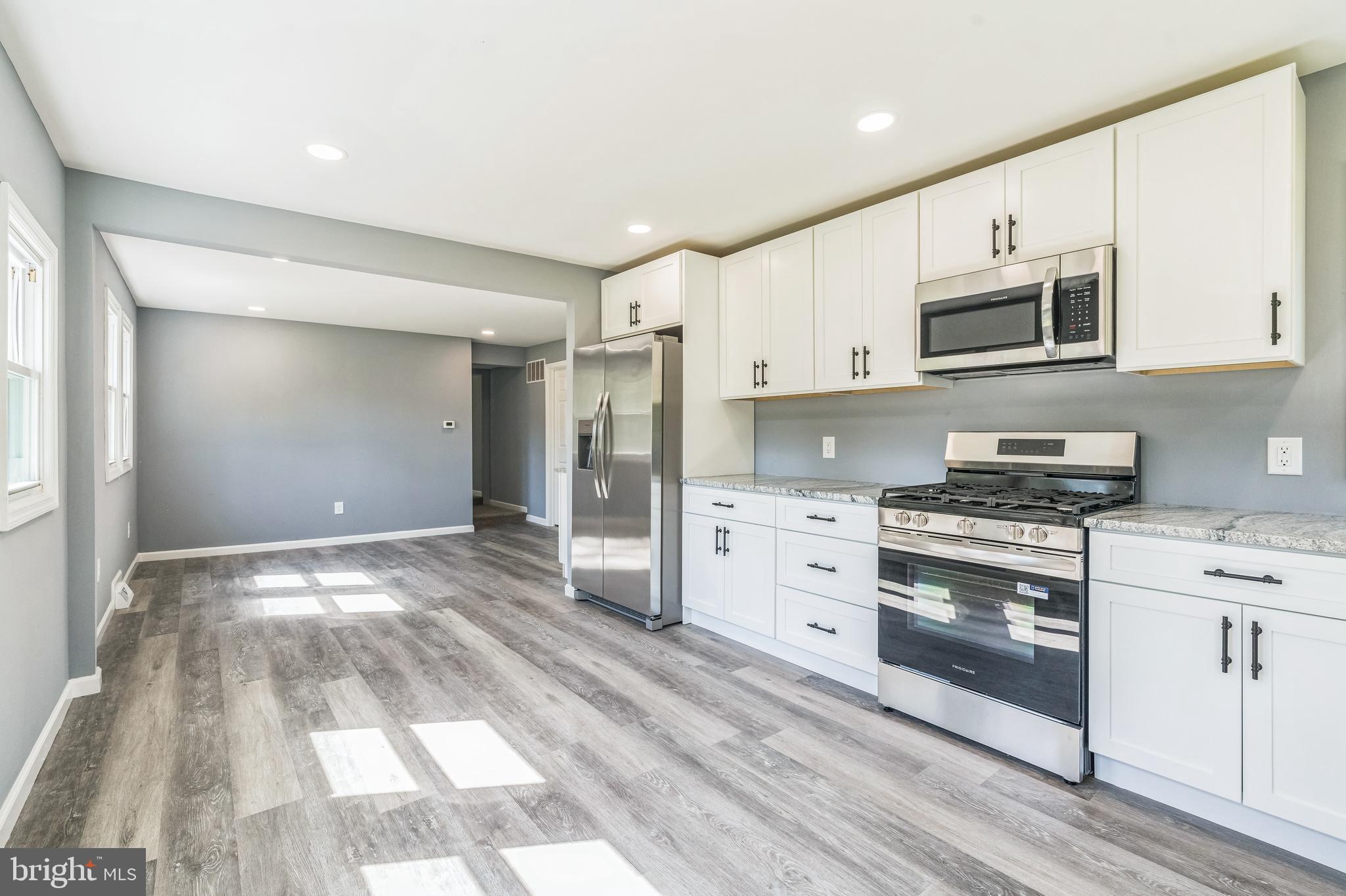 17 Sportsman Road Carneys Point, NJ 08069 - Photo 3 of 37