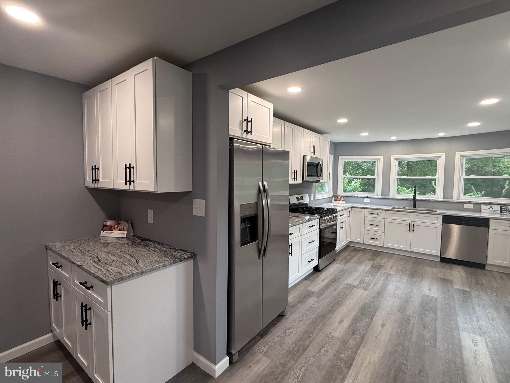 17 Sportsman Road Carneys Point, NJ 08069 - Photo 6 of 37