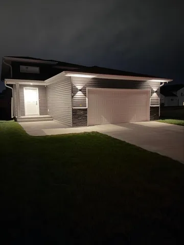 $340,000 | 1138 46th Avenue South, Moorhead, MN 56560