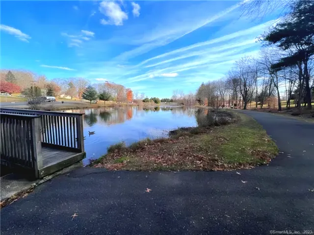 $1,900 | 33 Ridge Road, Unit 2, Naugatuck, CT 06770