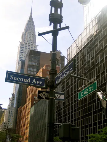 $2,750 | 320 East 42nd Street, Unit 1402 | Murray Hill