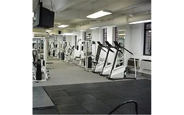 $2,750 | 320 East 42nd Street, Unit 1402 | Murray Hill