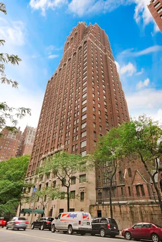 $2,750 | 320 East 42nd Street, Unit 1402 | Murray Hill