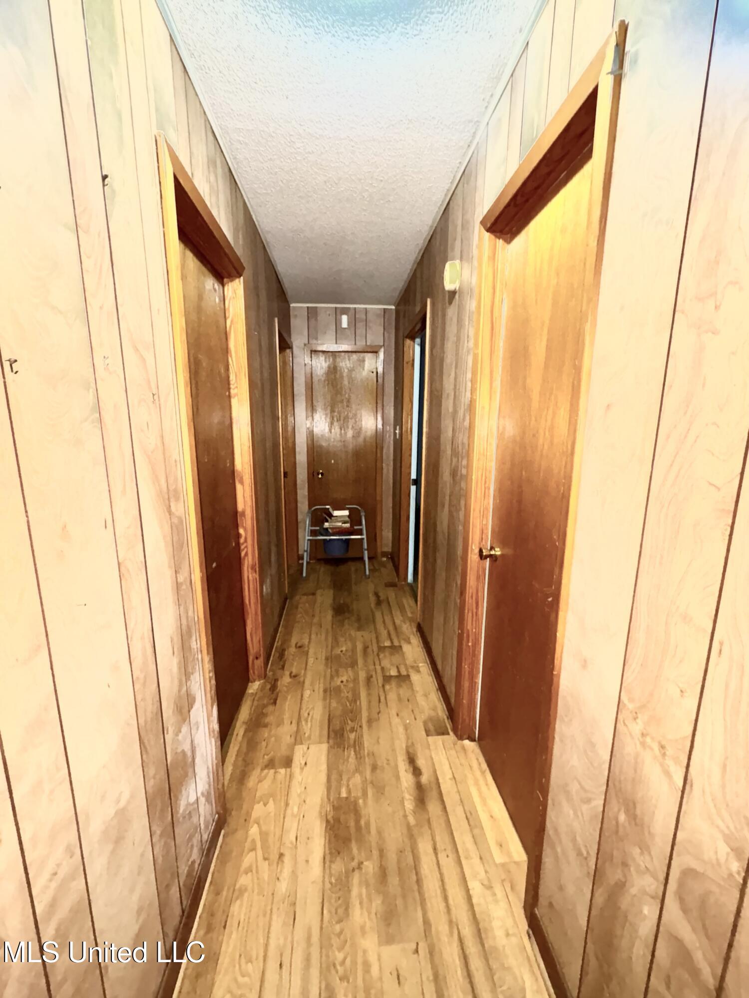 95 West Wilderness Road Natchez, MS 39120 - Photo 5 of 8 IMG_4005