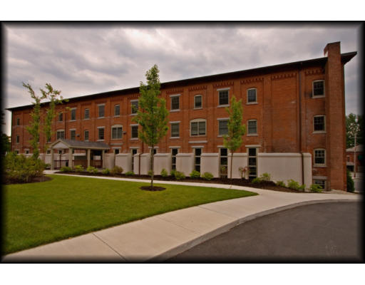 540 Main Street, Unit 407 Clinton, MA 01510 - Photo 1 of 6 Gallery Image 1