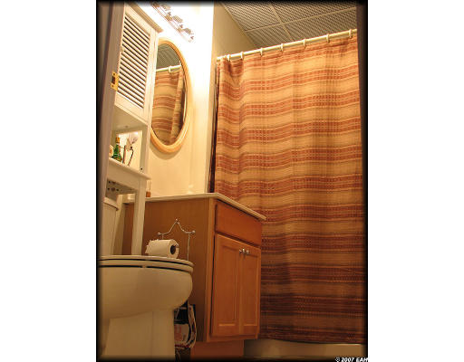 540 Main Street, Unit 407 Clinton, MA 01510 - Photo 6 of 6 Gallery Image 6