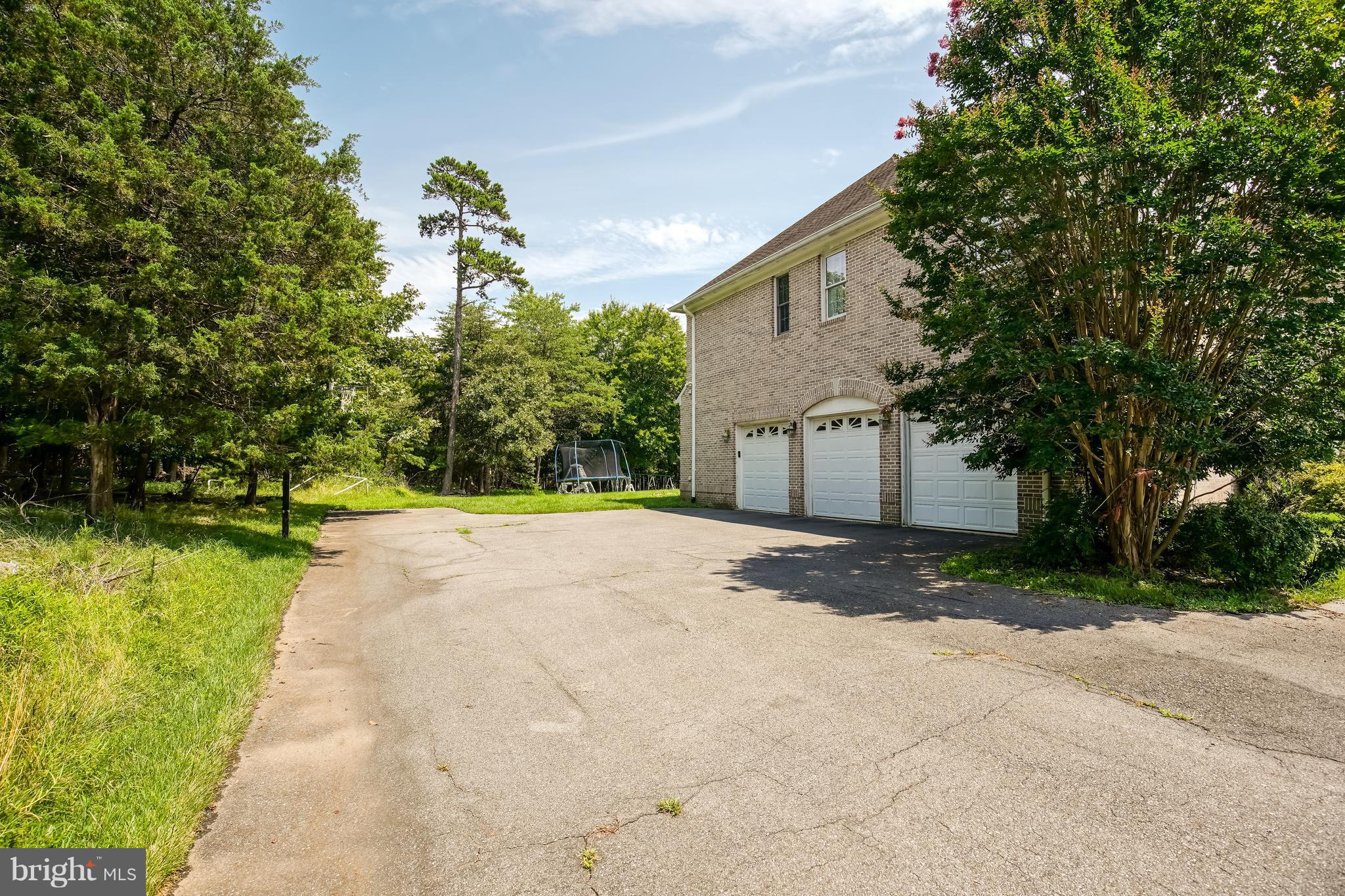 12625 Greenbriar Road Potomac, MD 20854 - Photo 19 of 19 Garage parking for 3 cars!