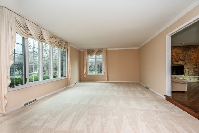 1881 Sunset Ridge Road Northfield, IL 60093 - Photo 4 of 14