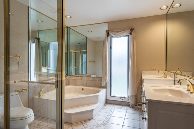 1881 Sunset Ridge Road Northfield, IL 60093 - Photo 8 of 14
