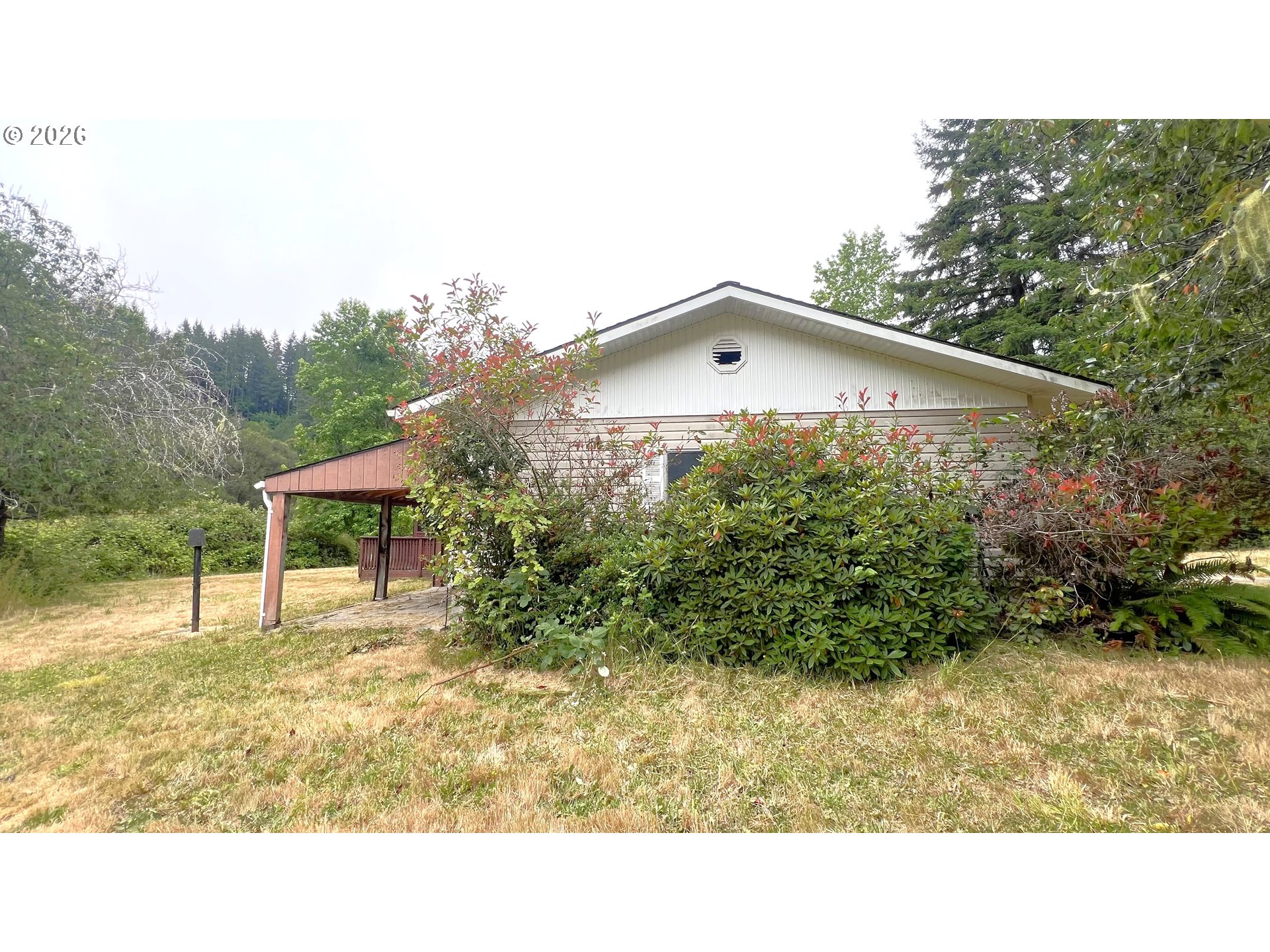 10082 Lone Pine Lane Myrtle Point, OR 97458 - Photo 4 of 19