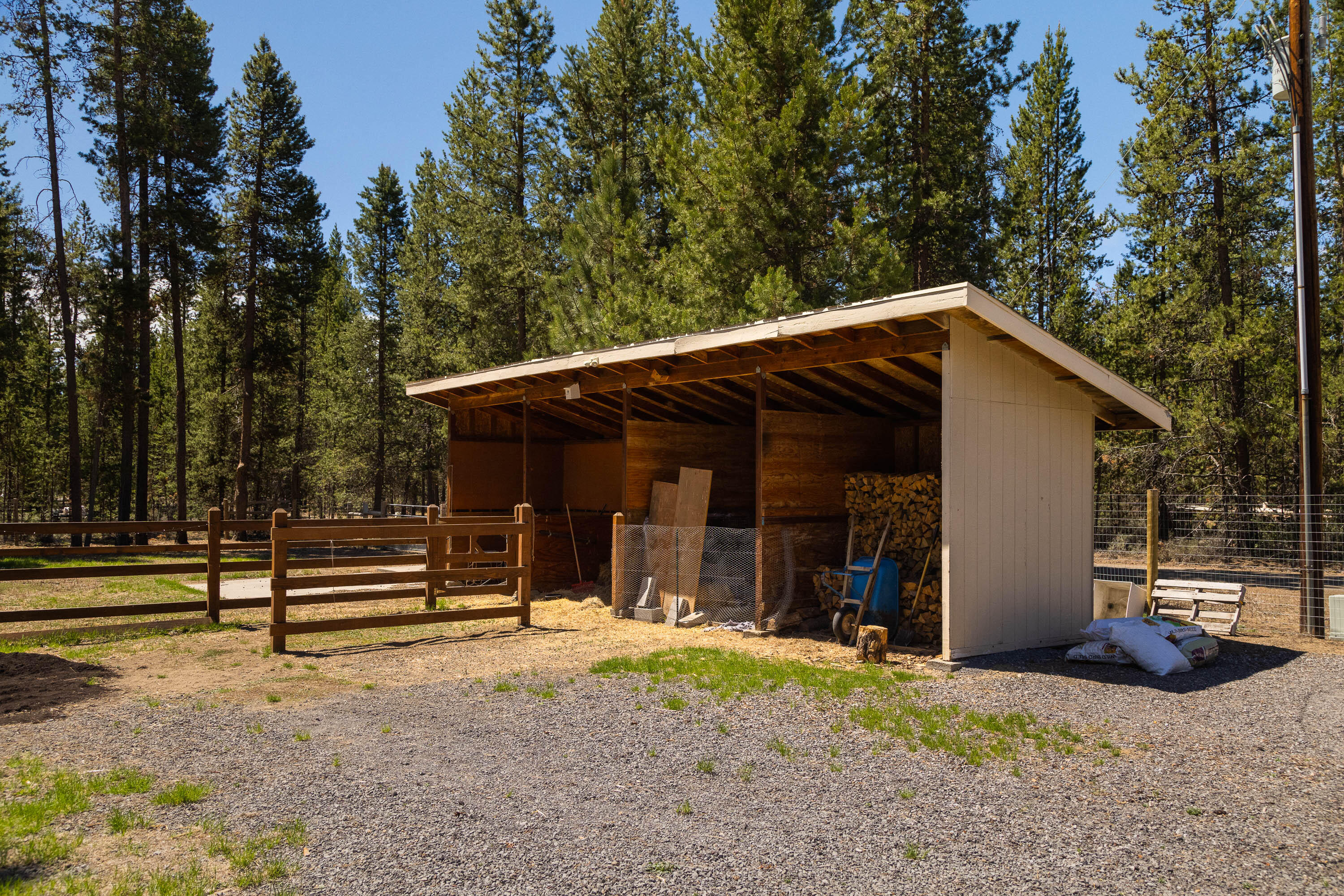 52260 National Road La Pine, OR 97739 - Photo 23 of 25 52260 National Rd Exteriors (12 of 14)