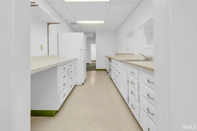 $995,000 | 515 South Woodscrest Drive, Bloomington, IN 47401