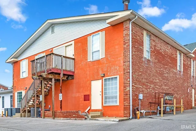 $995,000 | 515 South Woodscrest Drive, Bloomington, IN 47401