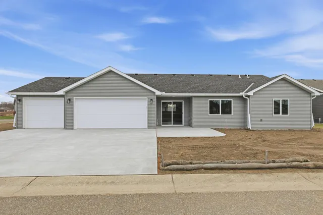 $439,900 | 1701 Knottingham Drive, Sartell, MN 56377