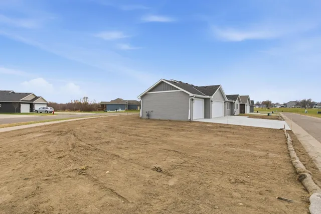 $439,900 | 1701 Knottingham Drive, Sartell, MN 56377