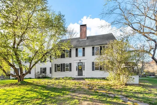 $1,995,000 | 322 West Street, Carlisle, MA 01741