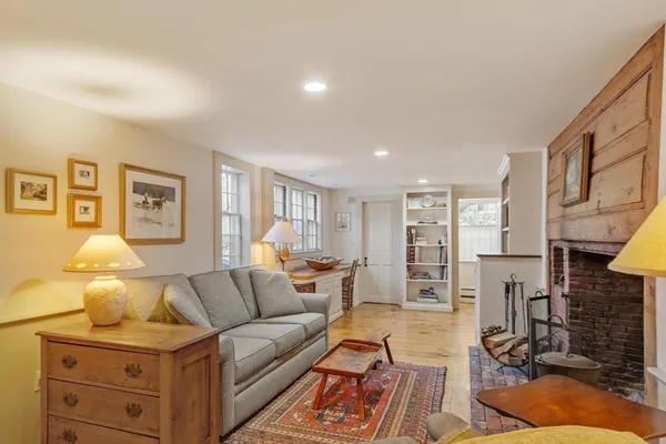 $1,995,000 | 322 West Street, Carlisle, MA 01741