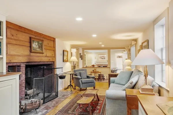 $1,995,000 | 322 West Street, Carlisle, MA 01741