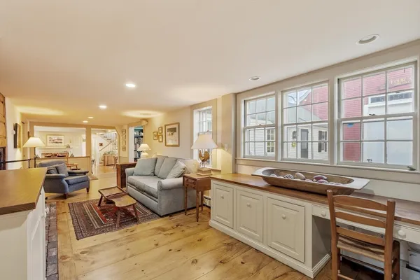 $1,995,000 | 322 West Street, Carlisle, MA 01741