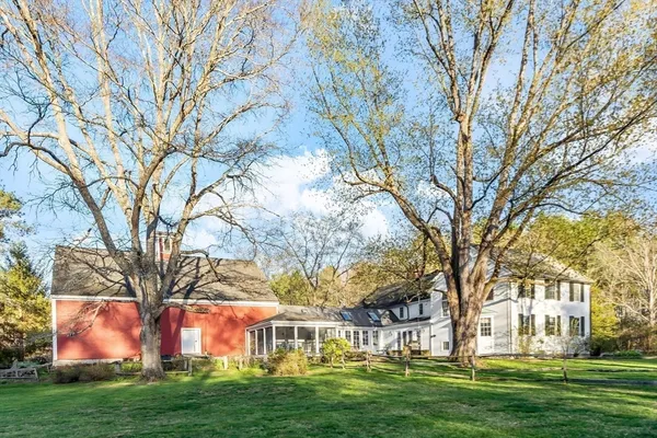 $1,995,000 | 322 West Street, Carlisle, MA 01741