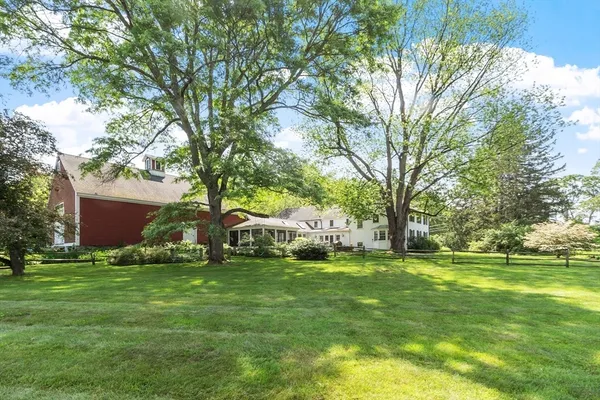 $1,995,000 | 322 West Street, Carlisle, MA 01741