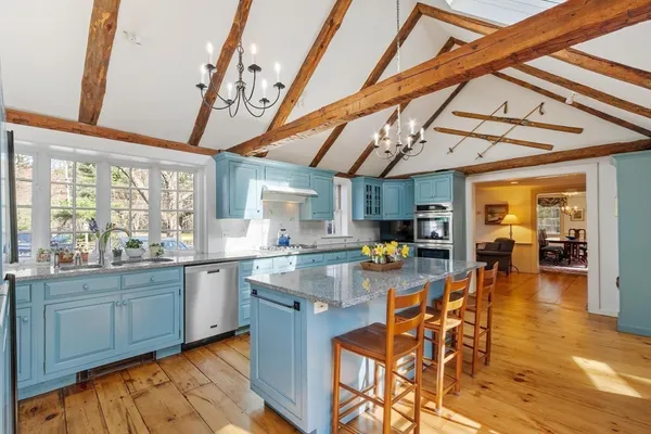 $1,995,000 | 322 West Street, Carlisle, MA 01741