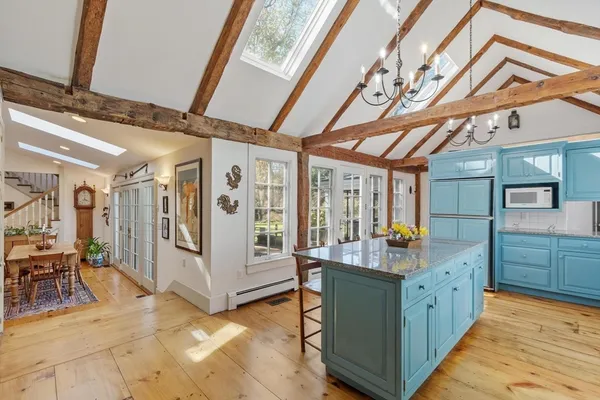 $1,995,000 | 322 West Street, Carlisle, MA 01741
