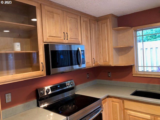 3770 Spruce Street North Bend, OR 97459 - Photo 12 of 42