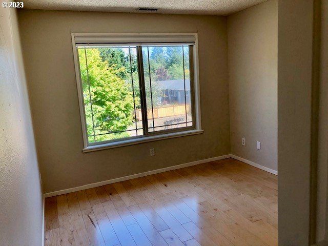 3770 Spruce Street North Bend, OR 97459 - Photo 16 of 42 Bedroom