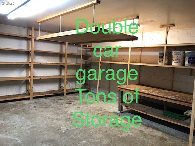3770 Spruce Street North Bend, OR 97459 - Photo 34 of 42 Laundry