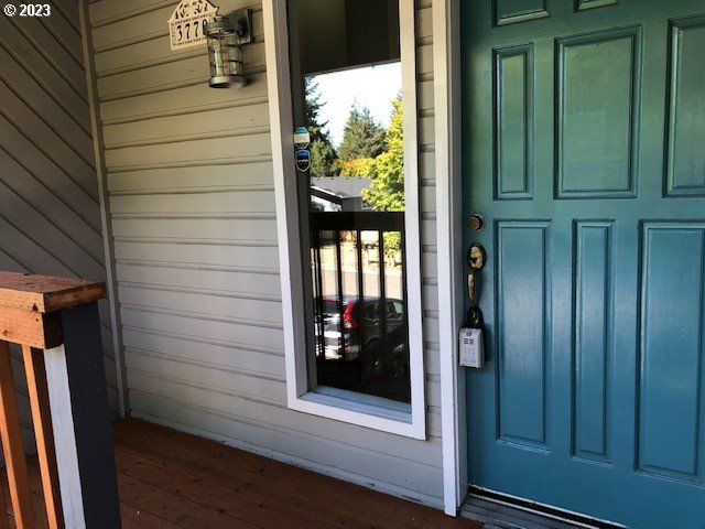 3770 Spruce Street North Bend, OR 97459 - Photo 38 of 42 Sun Room
