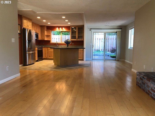 3770 Spruce Street North Bend, OR 97459 - Photo 9 of 42 Kitchen/Dining Room
