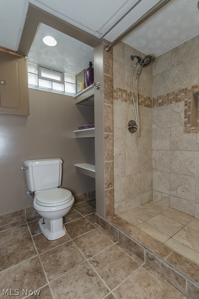 384 Clarmont Road Willowick, OH 44095 - Photo 17 of 35