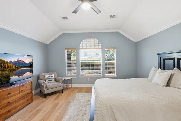 $379,900 | 30111 Granum Drive, Spring, TX 77386