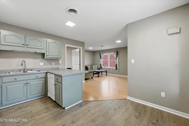 $860,000 | 1132 Brentwood Point, Kingston, TN 37763