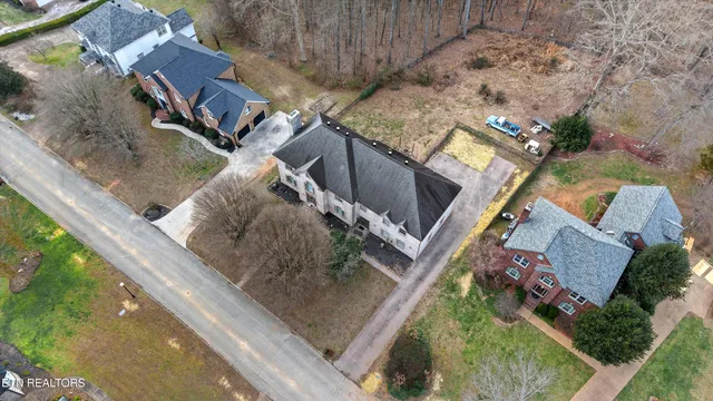 $860,000 | 1132 Brentwood Point, Kingston, TN 37763