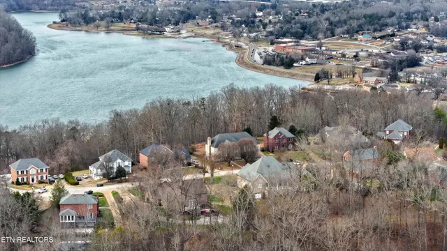 $860,000 | 1132 Brentwood Point, Kingston, TN 37763