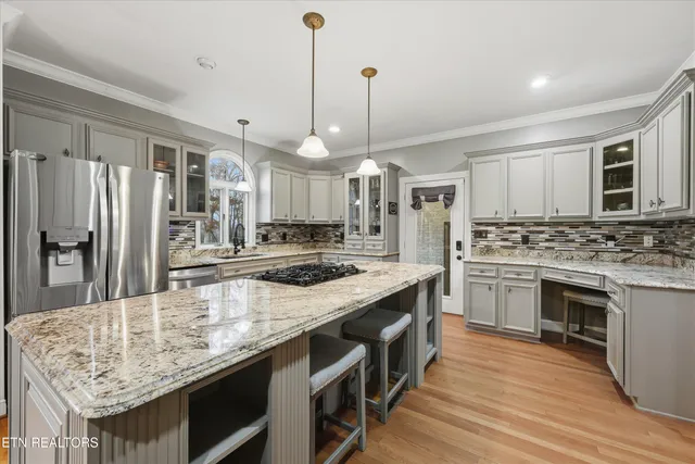 $860,000 | 1132 Brentwood Point, Kingston, TN 37763