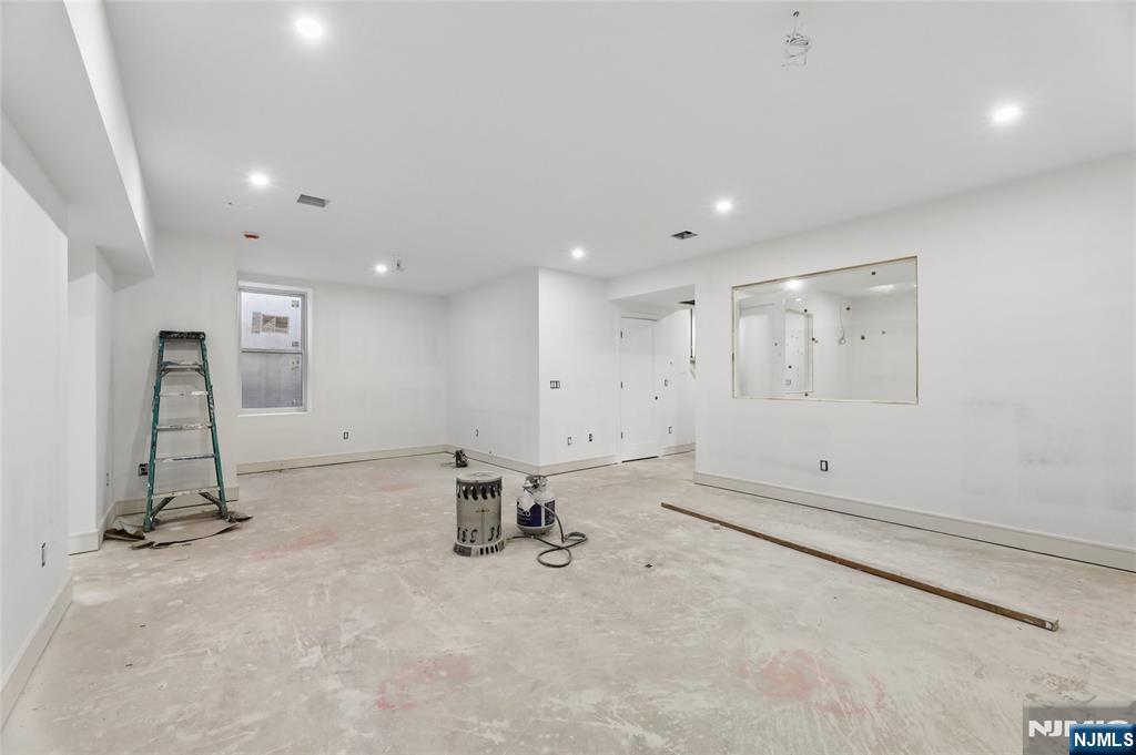 70 Carleton Road Cresskill, NJ 07626 - Photo 30 of 31