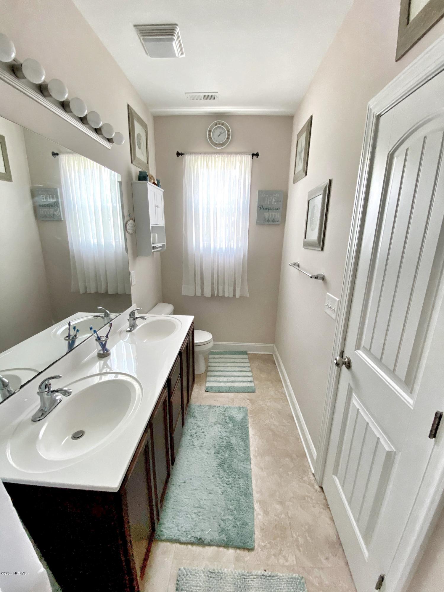 303 South Windy Ridge Road Hubert, NC 28539 - Photo 12 of 35 Master Bath