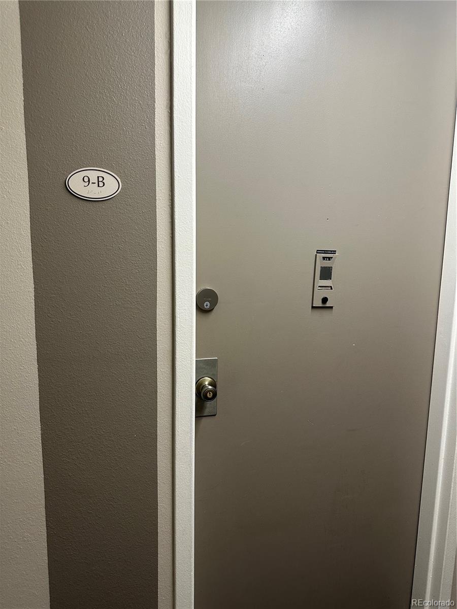 615 South Clinton Street, Unit 9B Denver, CO 80247 - Photo 2 of 24 a view of bathroom